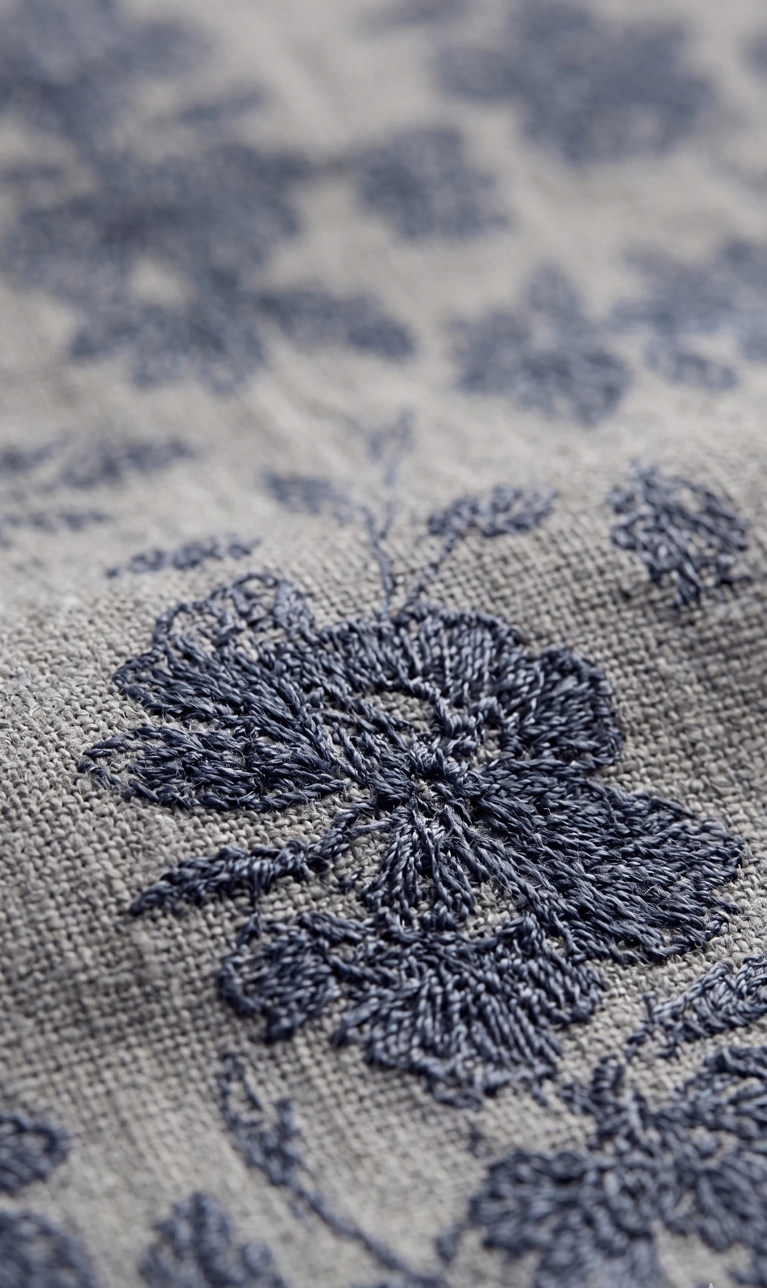 Men's Grey Floral Print Casual Shirt